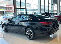 نيسان ألتيما